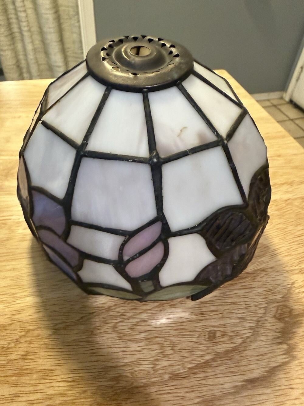 dale tiffany lamp shade vintage 6” Used Floral Pattern